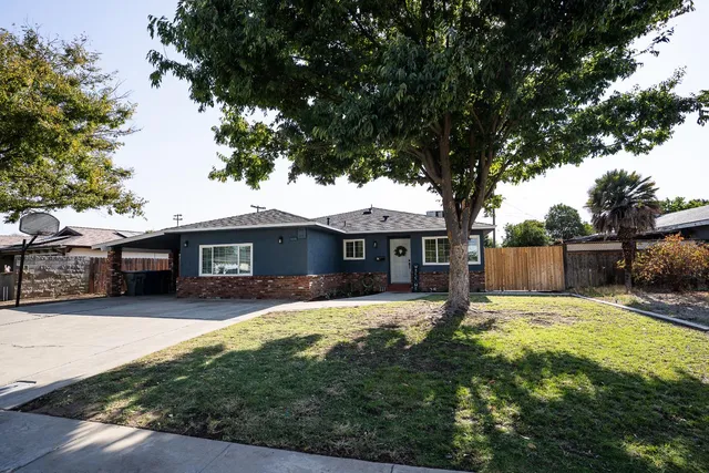 $444,990 | 85 Acacia Drive, Sanger, CA 93657