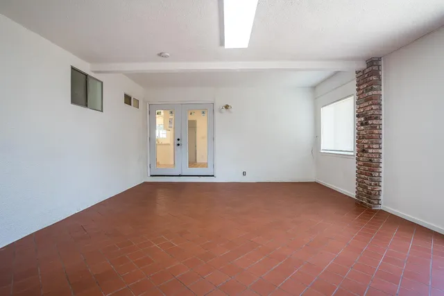 $449,990 | 85 Acacia Drive, Sanger, CA 93657