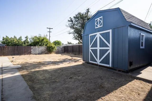 $444,990 | 85 Acacia Drive, Sanger, CA 93657