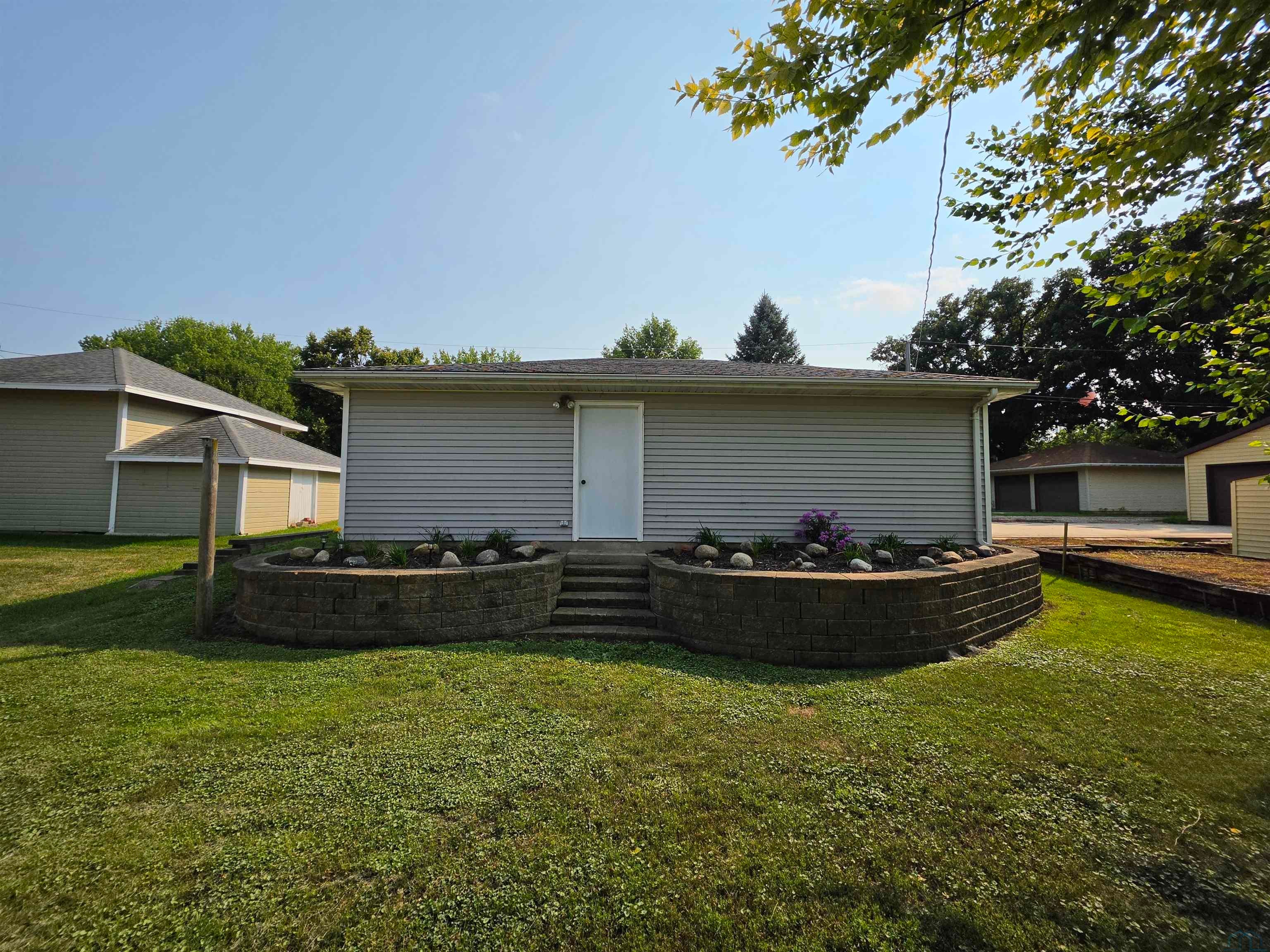 1018 10th Street Sheldon, IA 51201 - Photo 5 of 22 Gallery Image 5