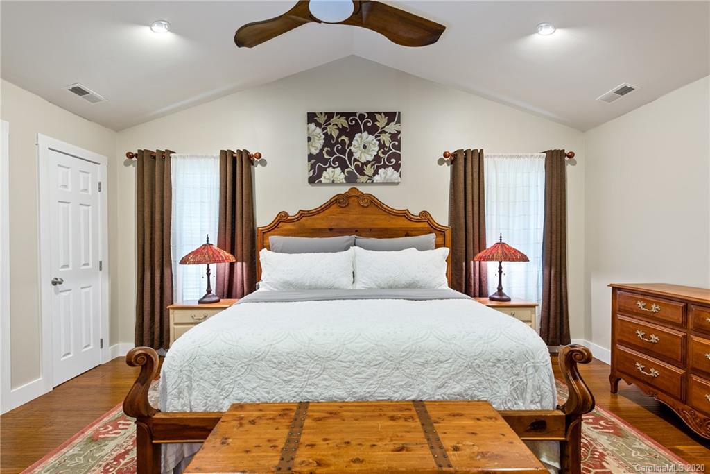 11 Lovers Loop Road Asheville, NC 28803 - Photo 22 of 37 Gallery Image 22