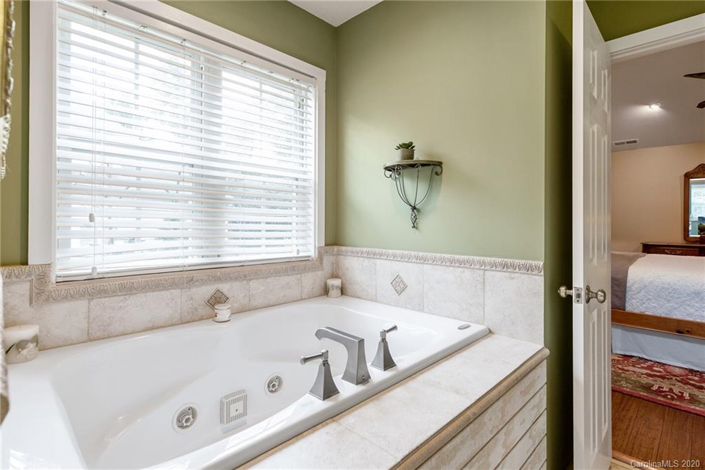 11 Lovers Loop Road Asheville, NC 28803 - Photo 25 of 37 Gallery Image 25