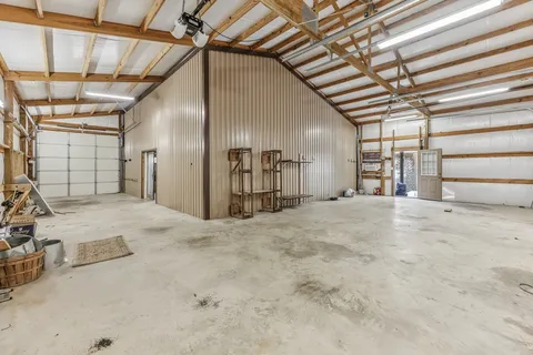 $625,000 | 325 Planter Pointe Drive, Normangee, TX 77871