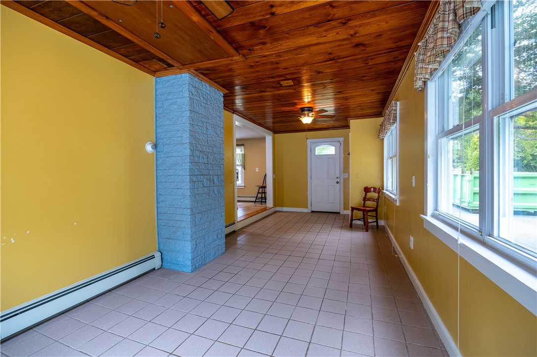 989 Putnam Pike Glocester, RI 02814 - Photo 17 of 31