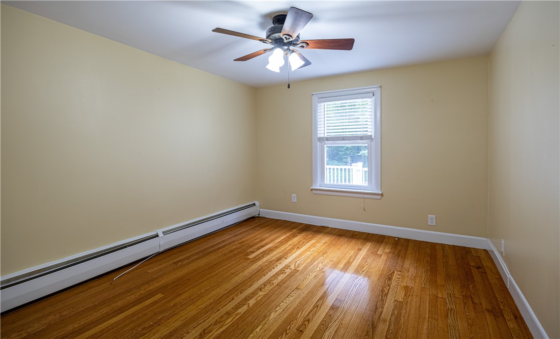 989 Putnam Pike Glocester, RI 02814 - Photo 19 of 31