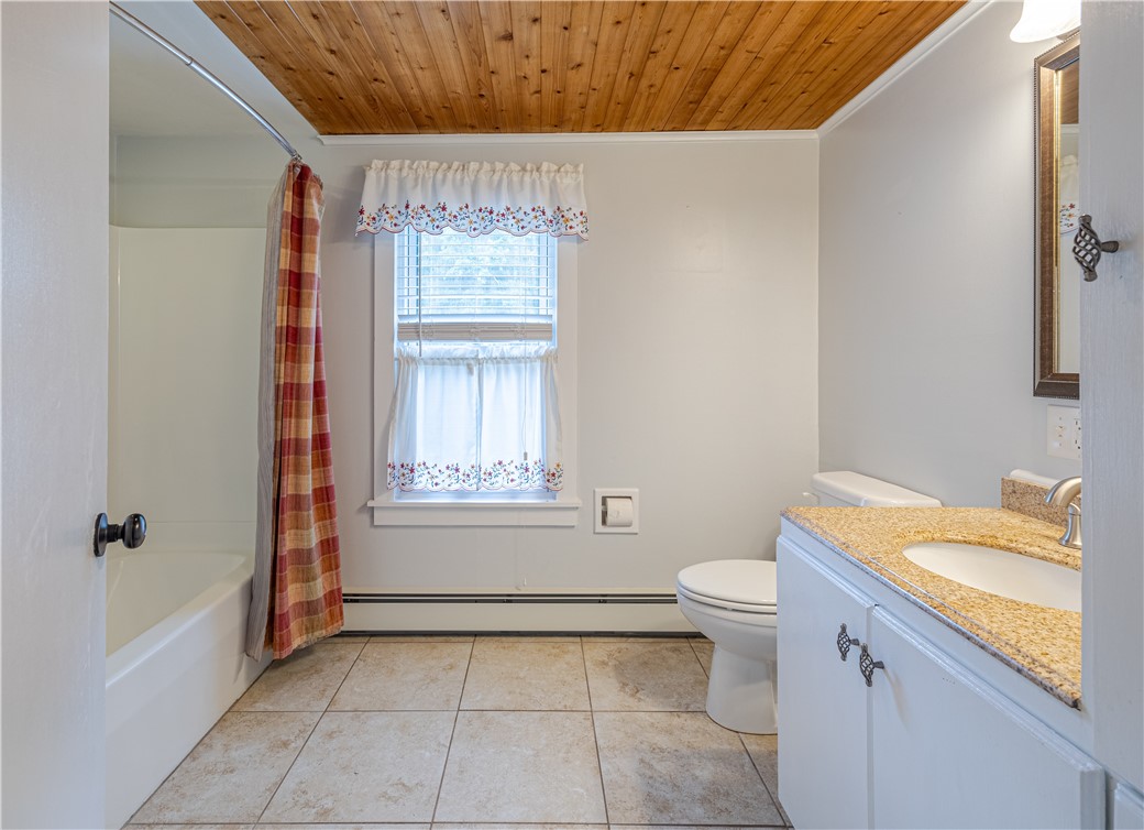 989 Putnam Pike Glocester, RI 02814 - Photo 20 of 31