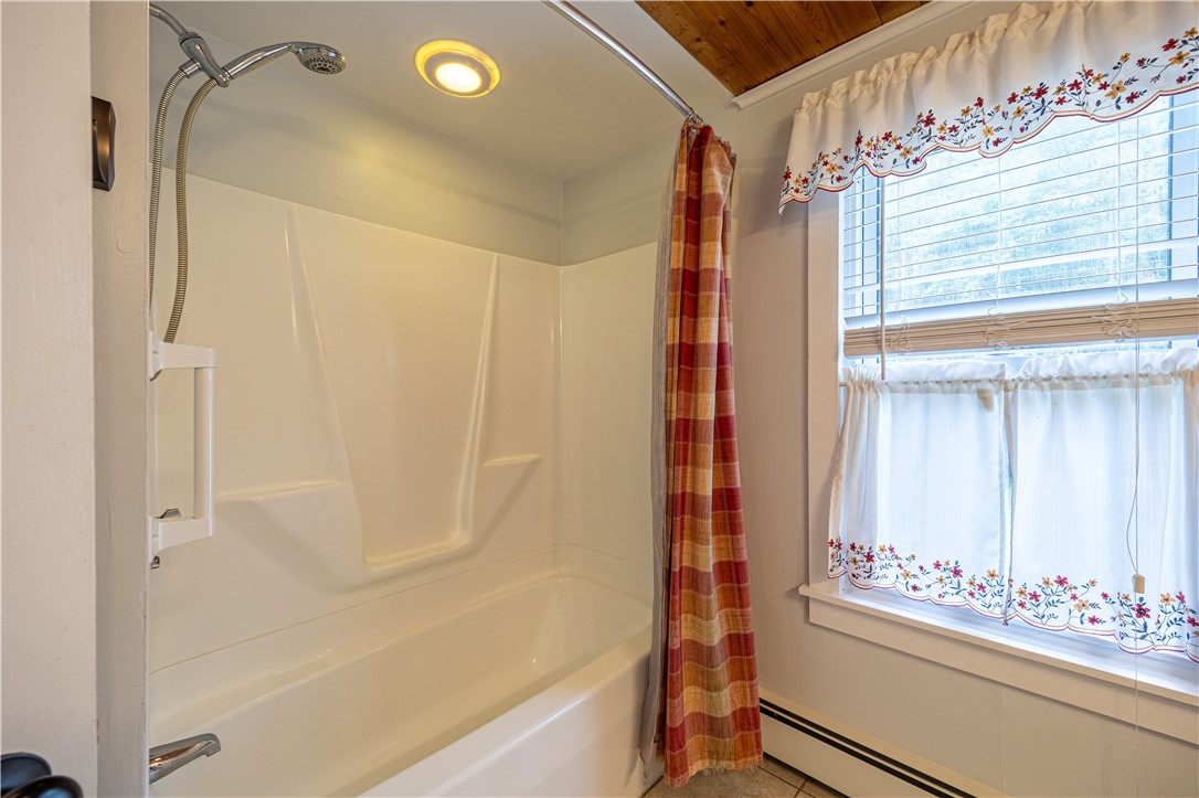 989 Putnam Pike Glocester, RI 02814 - Photo 21 of 31