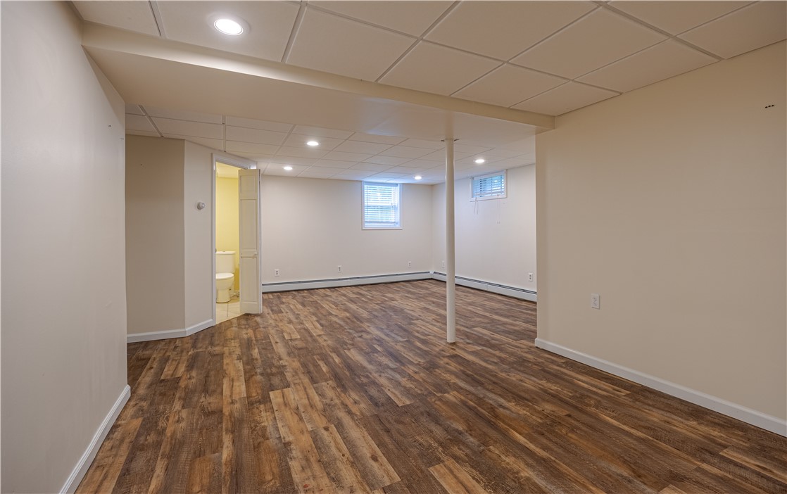 989 Putnam Pike Glocester, RI 02814 - Photo 26 of 31