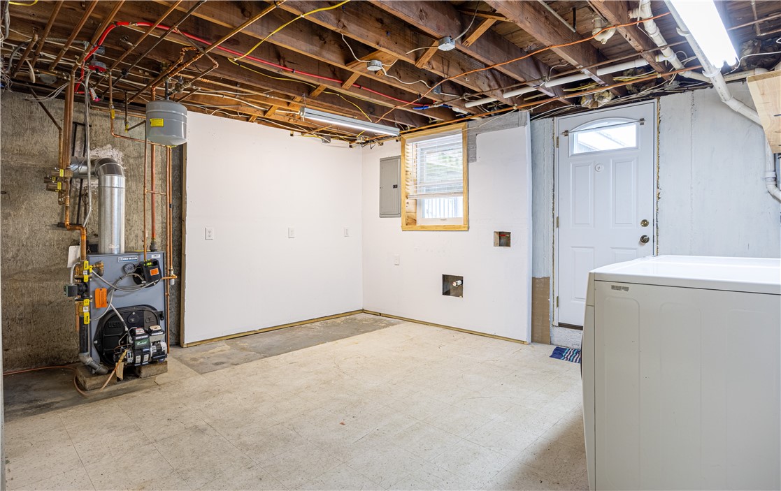 989 Putnam Pike Glocester, RI 02814 - Photo 29 of 31