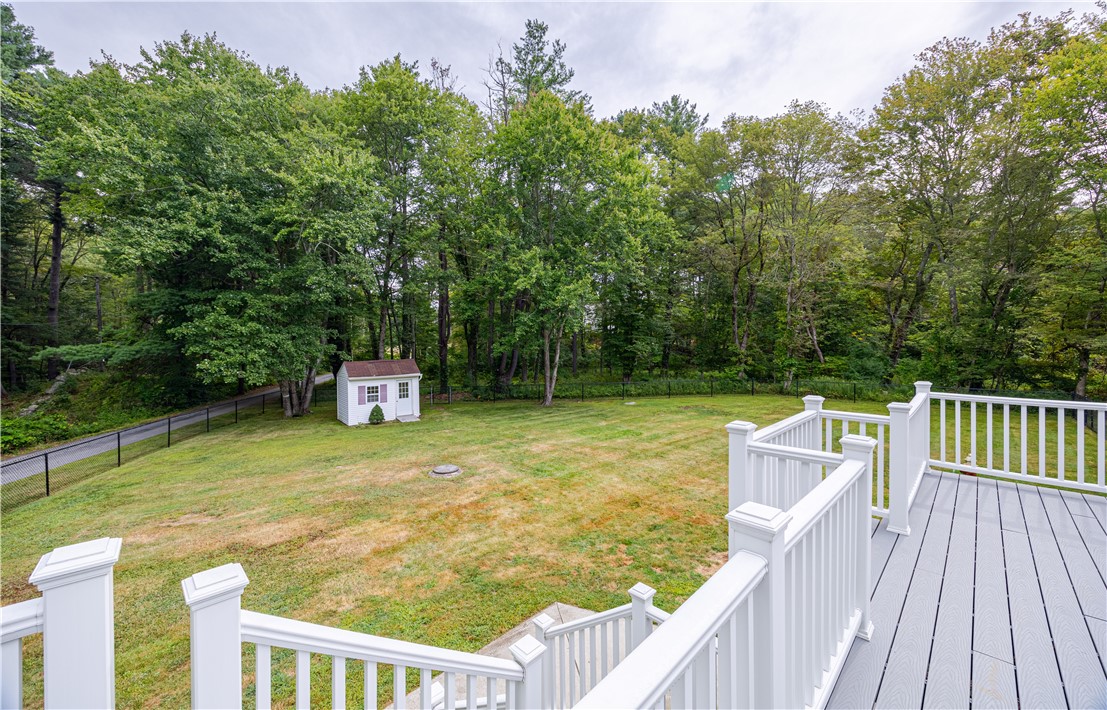 989 Putnam Pike Glocester, RI 02814 - Photo 3 of 31