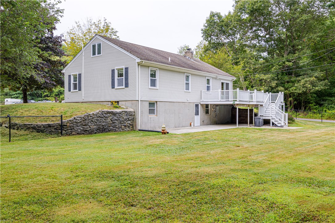 989 Putnam Pike Glocester, RI 02814 - Photo 8 of 31