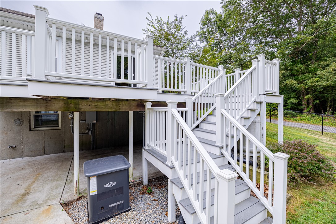 989 Putnam Pike Glocester, RI 02814 - Photo 10 of 31