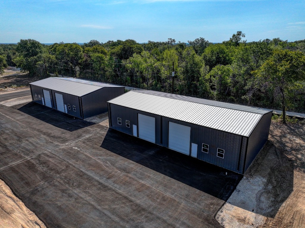 12500 South Us Highway Luling, TX 78648 - Photo 6 of 12 a view of a terrace with a bench