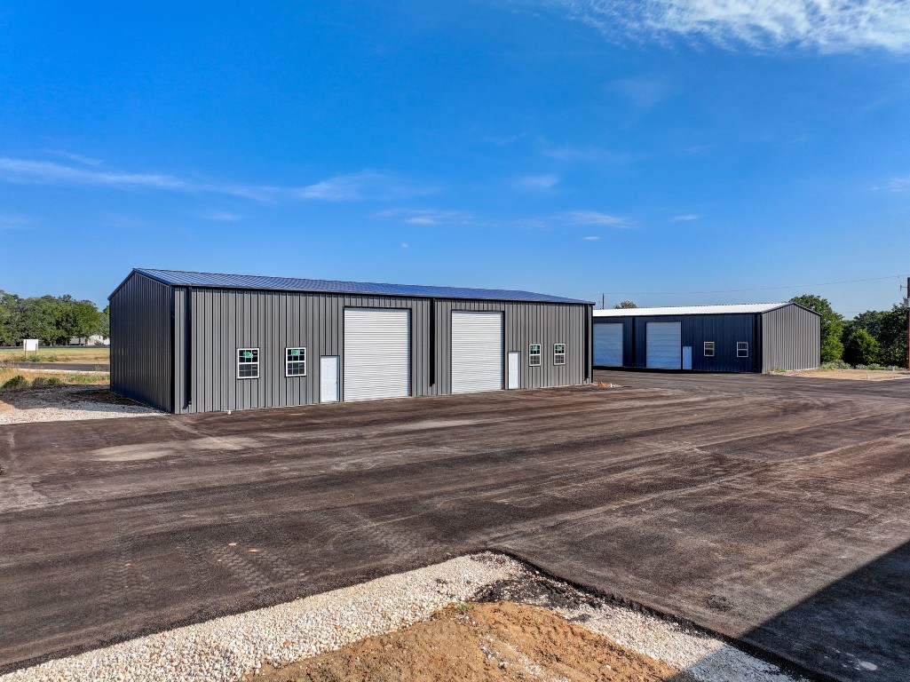 12500 South Us Highway Luling, TX 78648 - Photo 8 of 12 a house view with a outdoor space