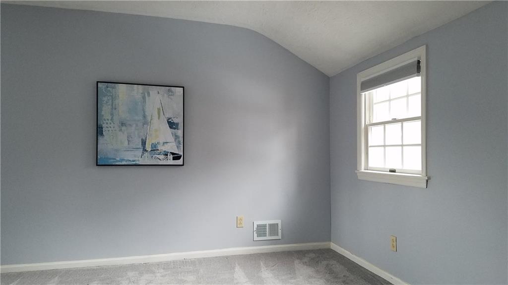 491 Old Farm Road Pittsburgh, PA 15228 - Photo 8 of 23 Master bedroom