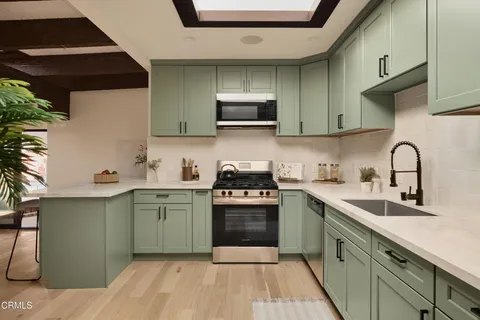 $1,299,900 | 6900 Lurline Avenue, Los Angeles, CA 91306