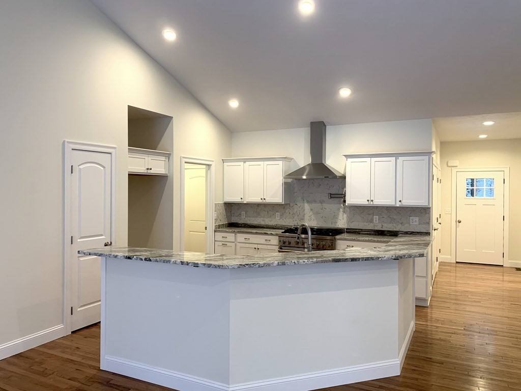 425 West Townsend Road Lunenburg, MA 01462 - Photo 3 of 11