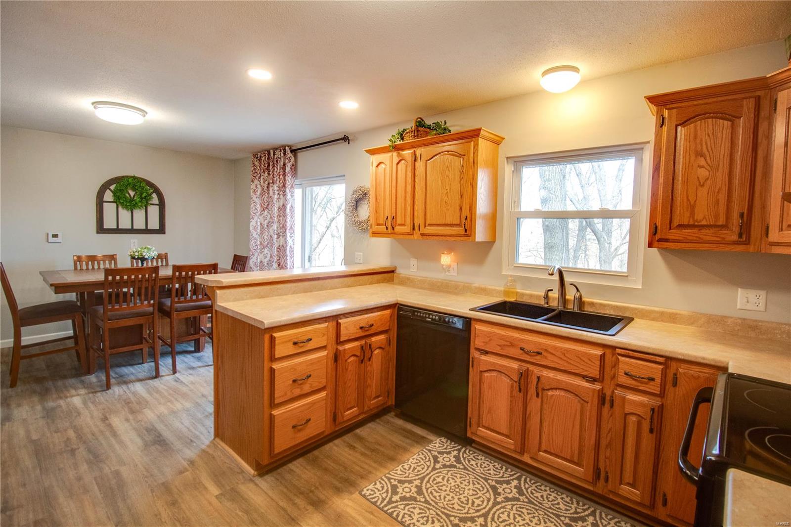 211 Lakeside Drive Bethalto, IL 62010 - Photo 24 of 52