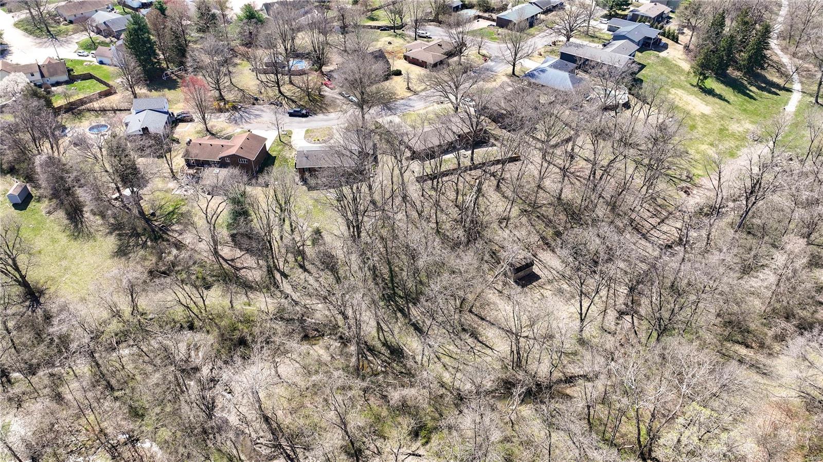 211 Lakeside Drive Bethalto, IL 62010 - Photo 7 of 52