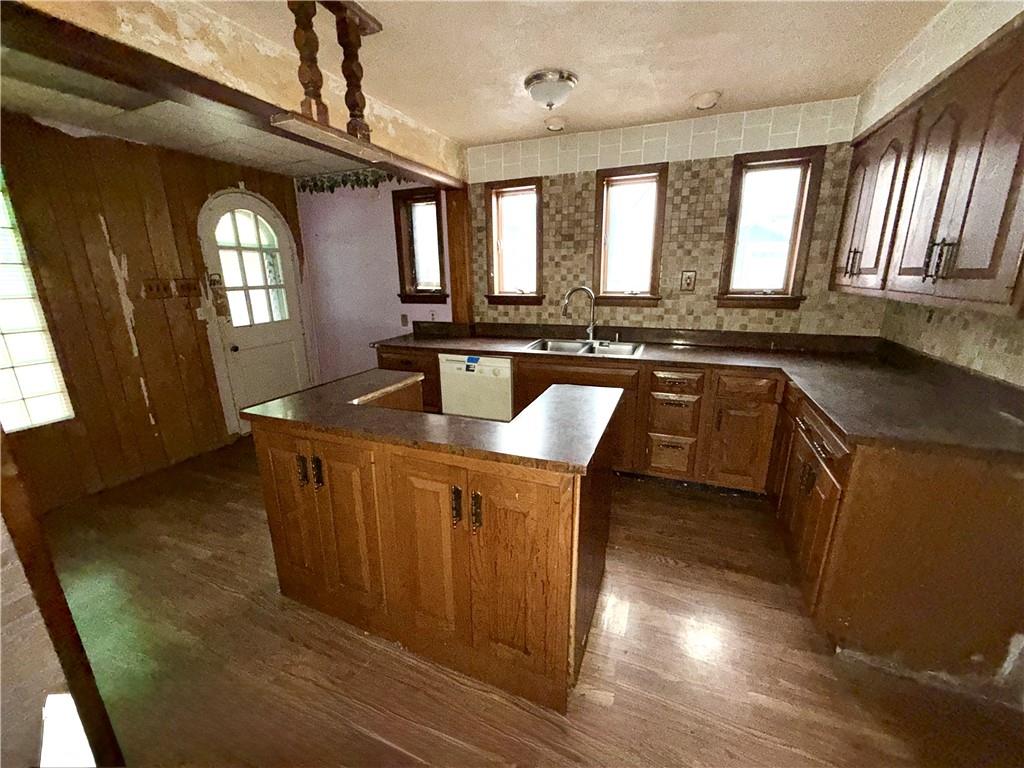 99 Murray Avenue Uniontown, PA 15401 - Photo 2 of 9 Kitchen