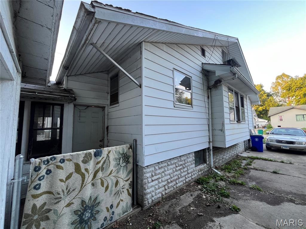 231 South 19th Street Decatur, IL 62521 - Photo 8 of 46