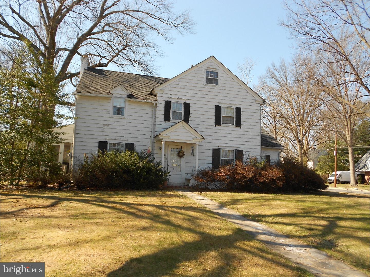 102 Old Oak Road Newark, DE 19711 - Photo 1 of 15 Front Yard