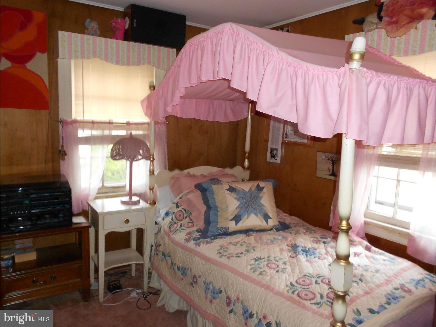 102 Old Oak Road Newark, DE 19711 - Photo 14 of 15 Bedroom 3