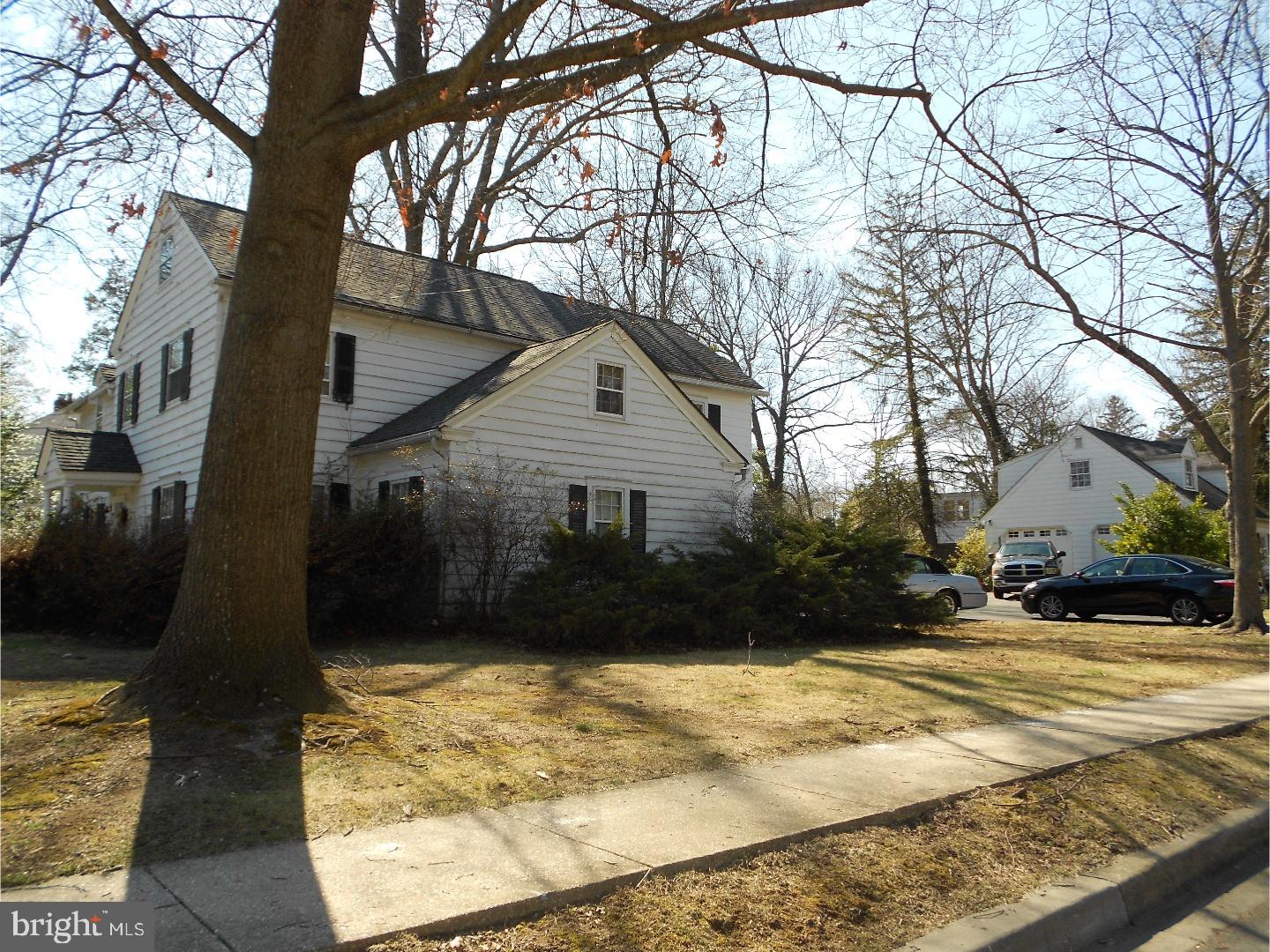 102 Old Oak Road Newark, DE 19711 - Photo 2 of 15 Side Yard