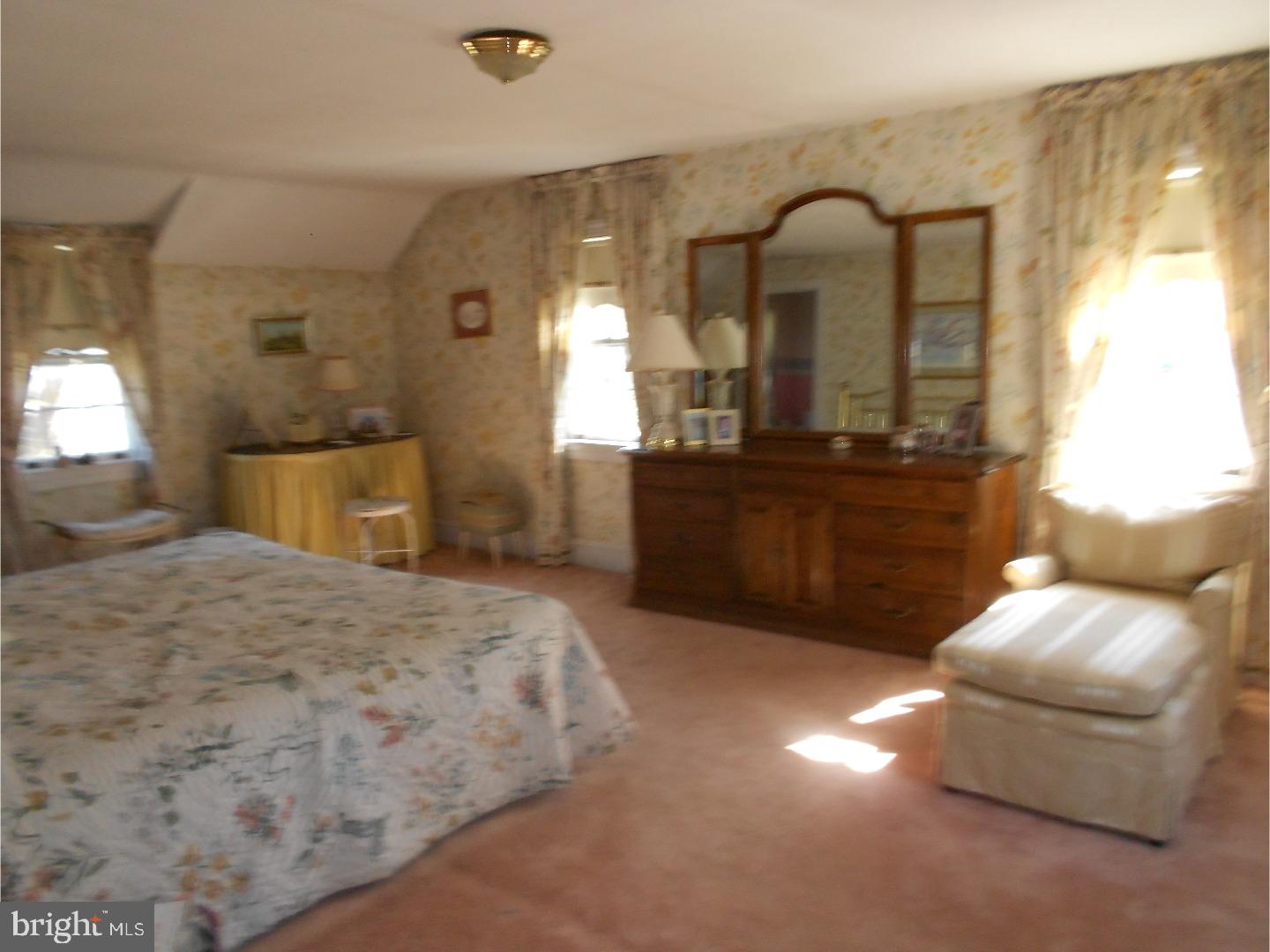 102 Old Oak Road Newark, DE 19711 - Photo 10 of 15 Master Bedroom