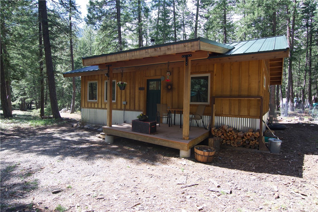 4 Rainbow Road Mazama, WA 98833 - Photo 2 of 25 Gallery Image 2
