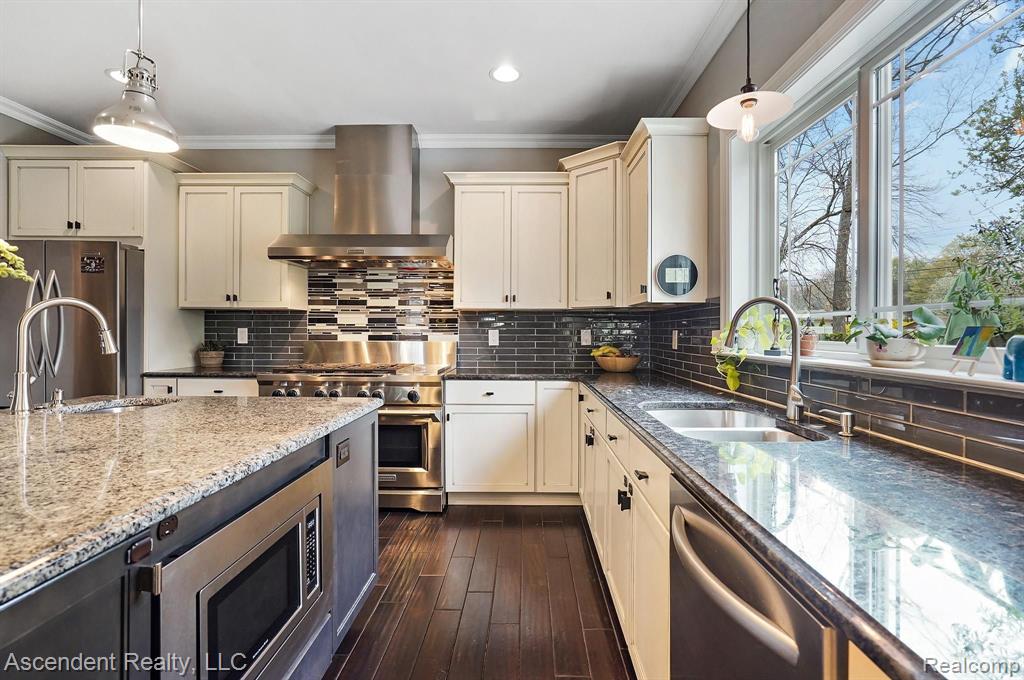 1823 Pembroke Road Birmingham, MI 48009 - Photo 14 of 42