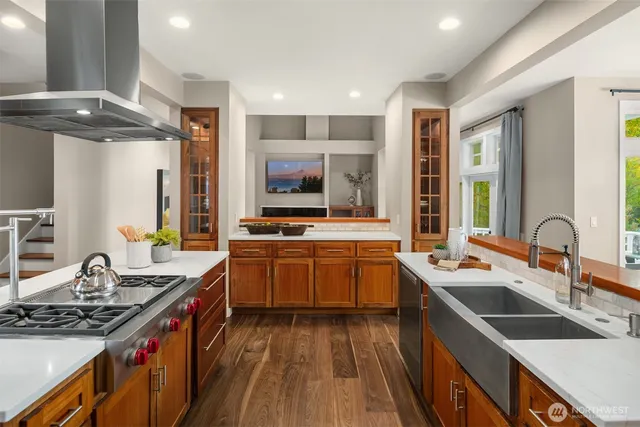 $3,050,000 | 26133 Northeast 34th Street, Redmond, WA 98053