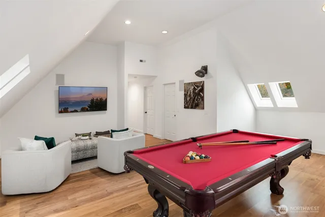 $3,050,000 | 26133 Northeast 34th Street, Redmond, WA 98053