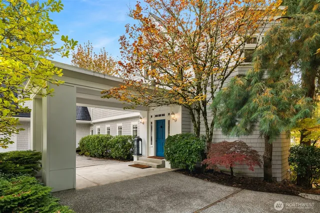 $3,050,000 | 26133 Northeast 34th Street, Redmond, WA 98053