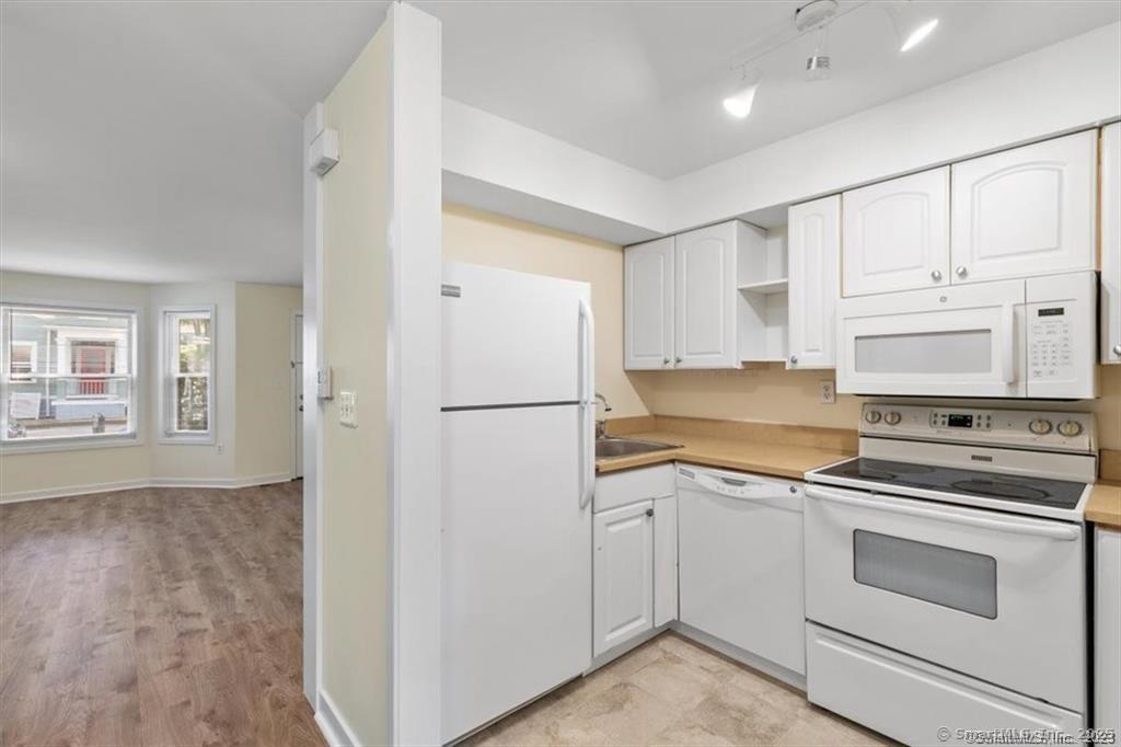 86 Howe Street, Unit A New Haven, CT 06511 - Photo 9 of 31