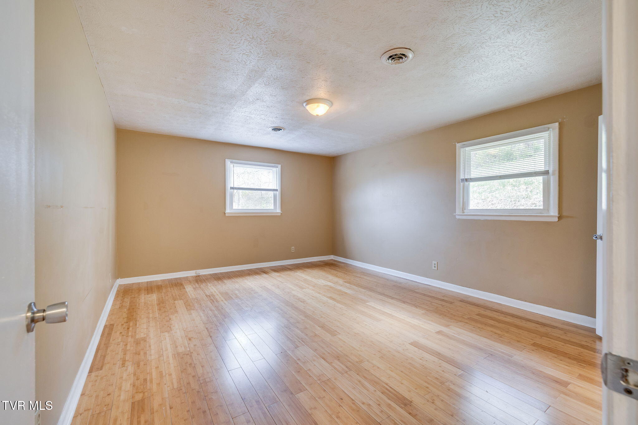 309 Summerville Road Kingsport, TN 37663 - Photo 23 of 34 summer23