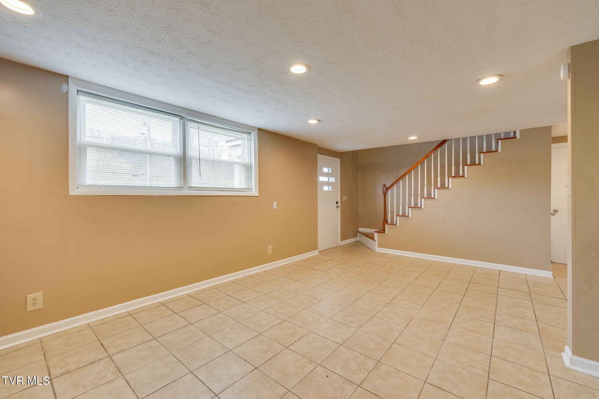 309 Summerville Road Kingsport, TN 37663 - Photo 8 of 34 summer8