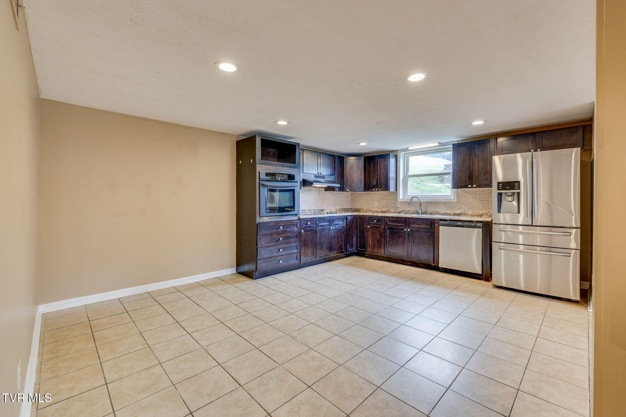 309 Summerville Road Kingsport, TN 37663 - Photo 10 of 34 summer10