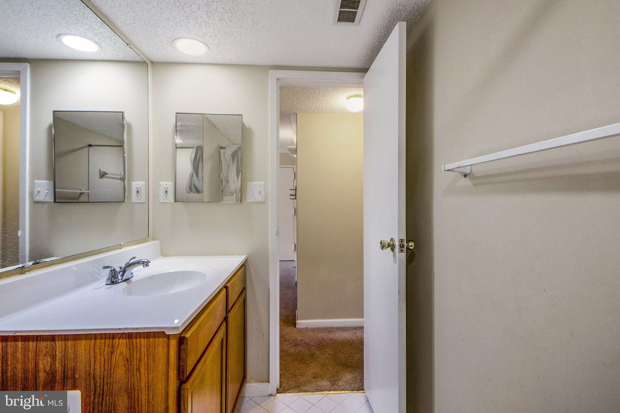 11841 Shire Court, Unit 21B Reston, VA 20191 - Photo 28 of 35
