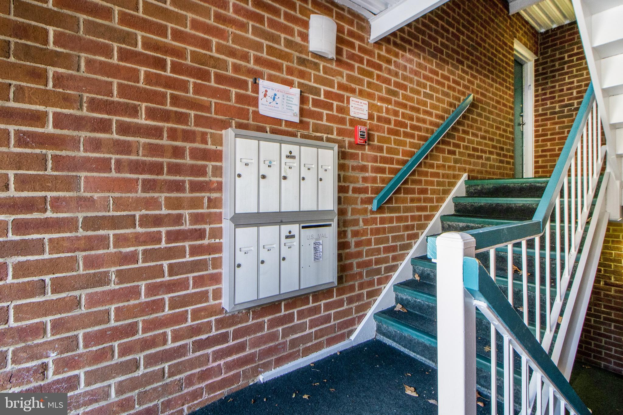11841 Shire Court, Unit 21B Reston, VA 20191 - Photo 3 of 35 Entry
