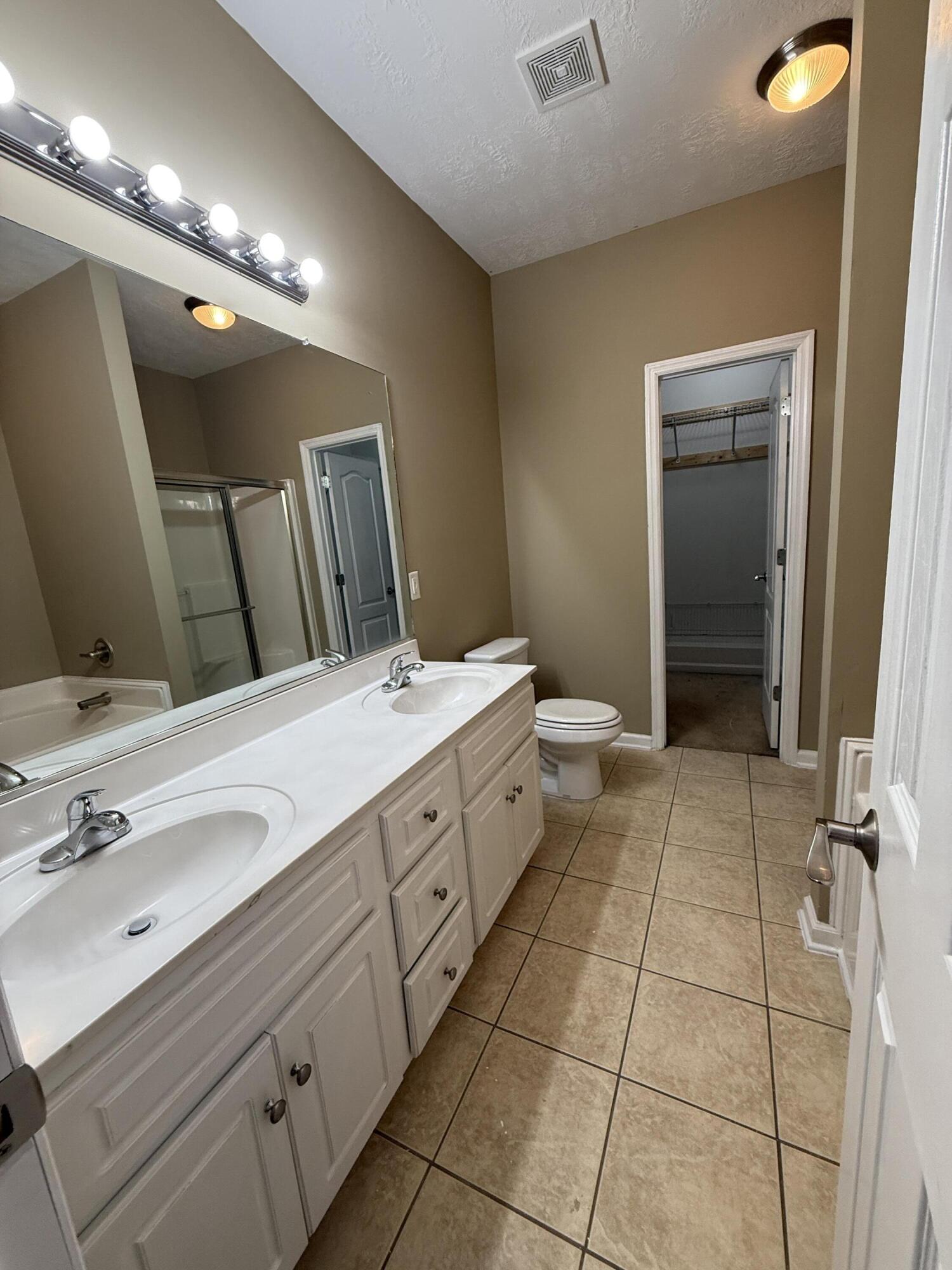 4304 East Barcelona Way Augusta, GA 30906 - Photo 11 of 57 Primary bathroom