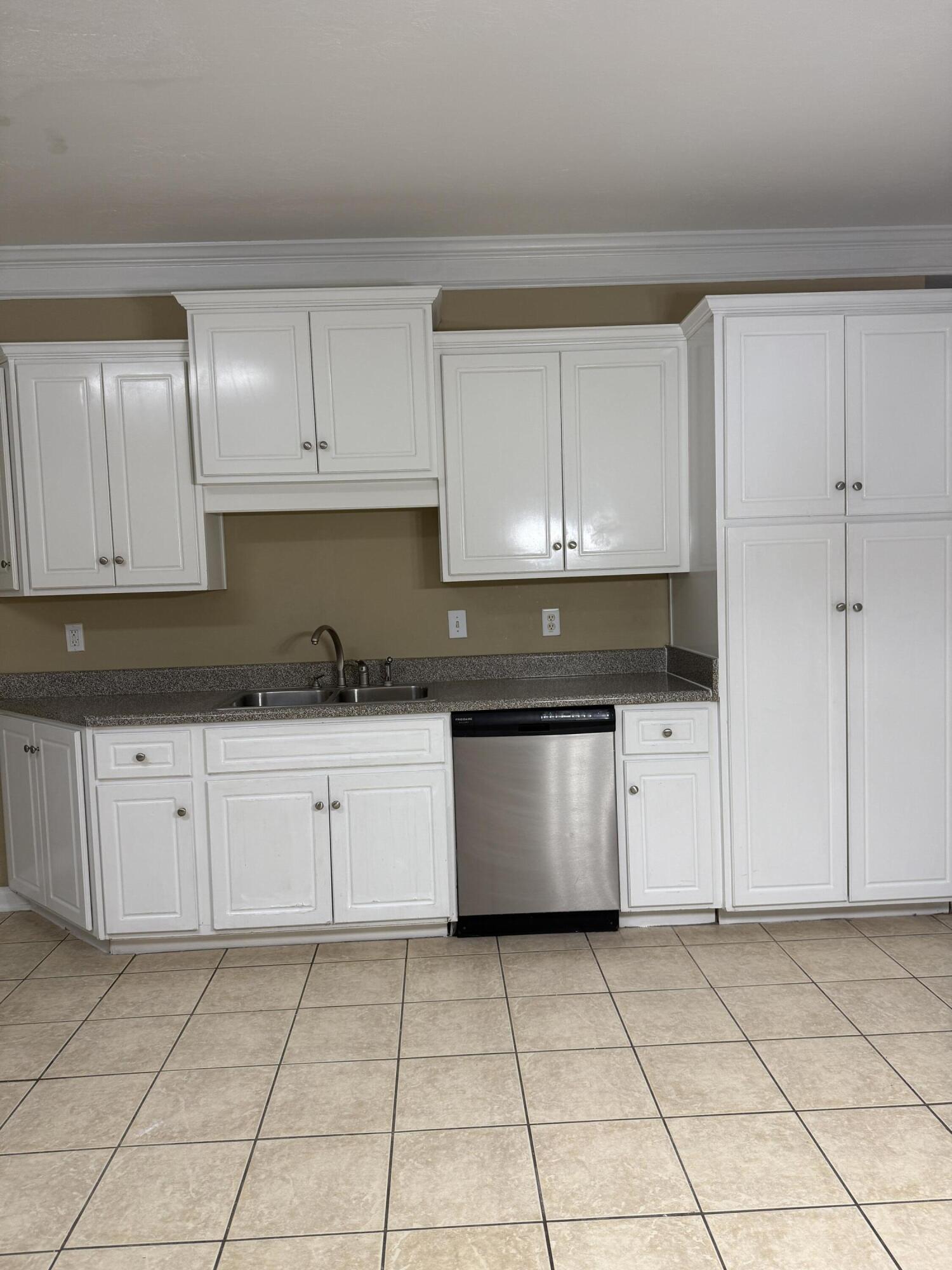 4304 East Barcelona Way Augusta, GA 30906 - Photo 23 of 57 Kitchen