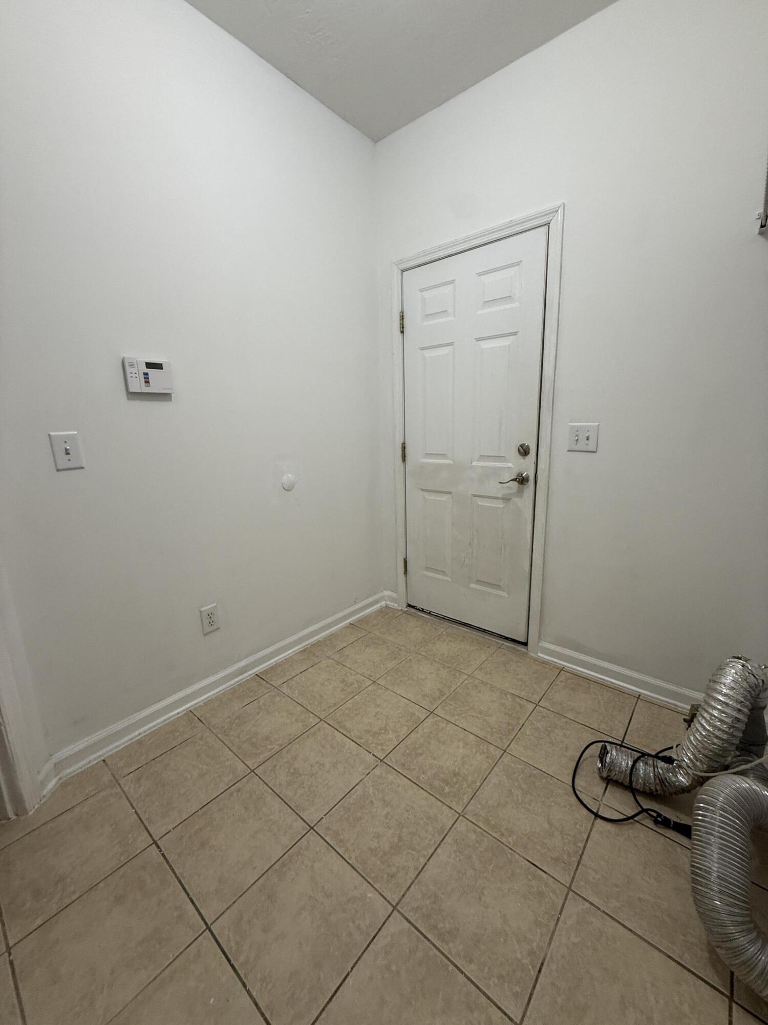 4304 East Barcelona Way Augusta, GA 30906 - Photo 46 of 57 Laundry room
