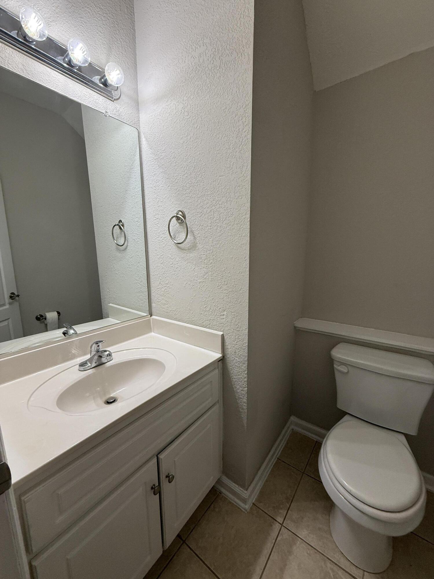 4304 East Barcelona Way Augusta, GA 30906 - Photo 5 of 57 Half bath
