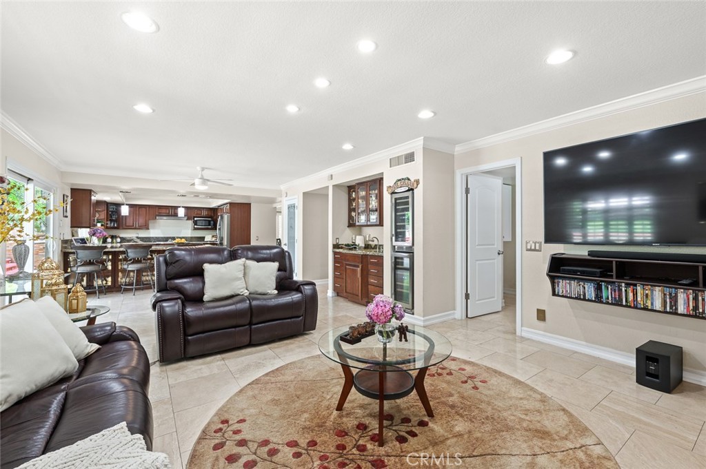 641 Trail View Court Upland, CA 91784 - Photo 19 of 75