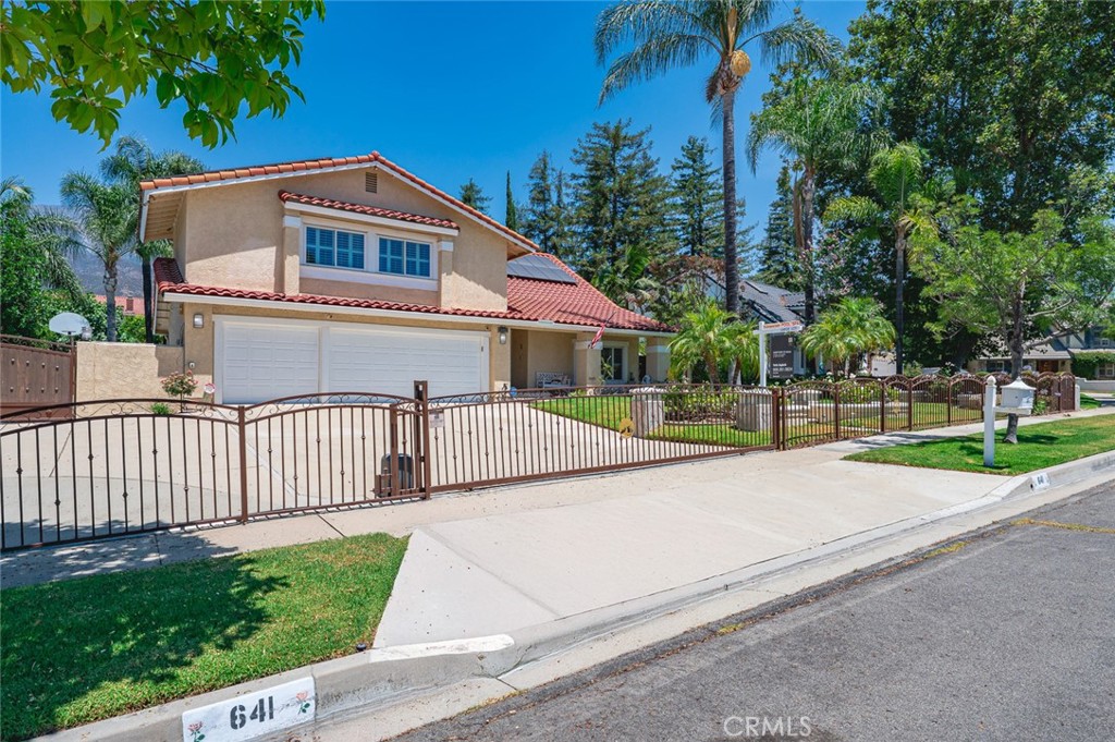 641 Trail View Court Upland, CA 91784 - Photo 2 of 75