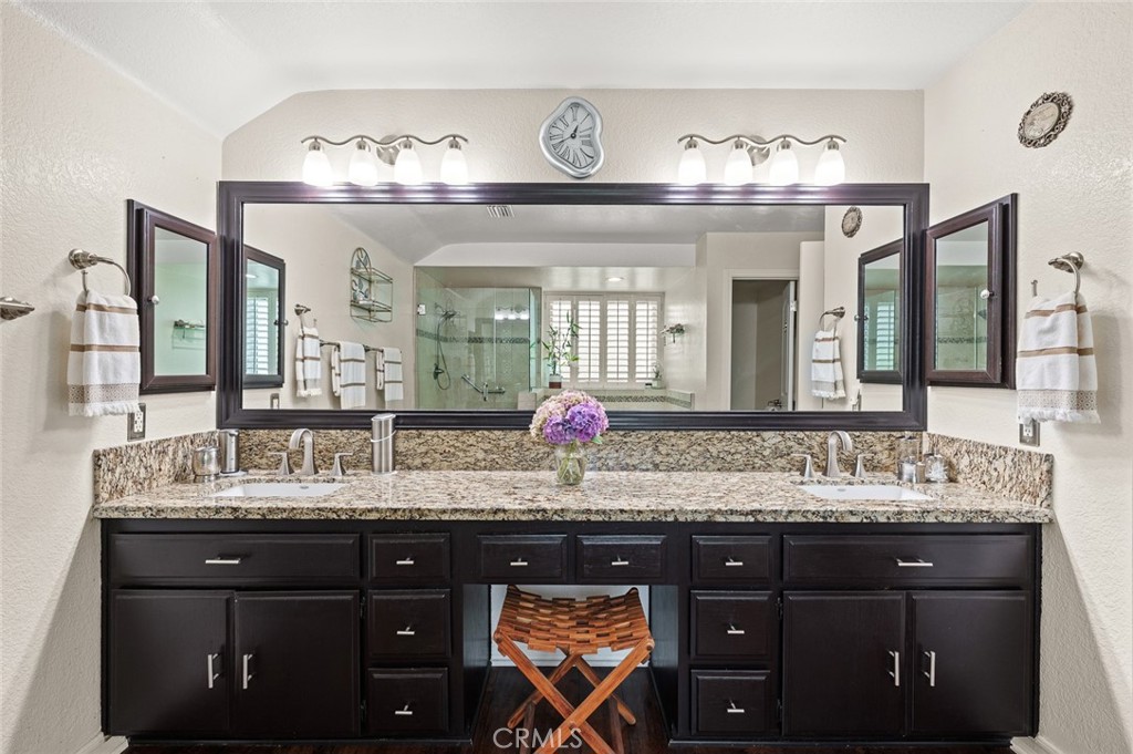 641 Trail View Court Upland, CA 91784 - Photo 27 of 75