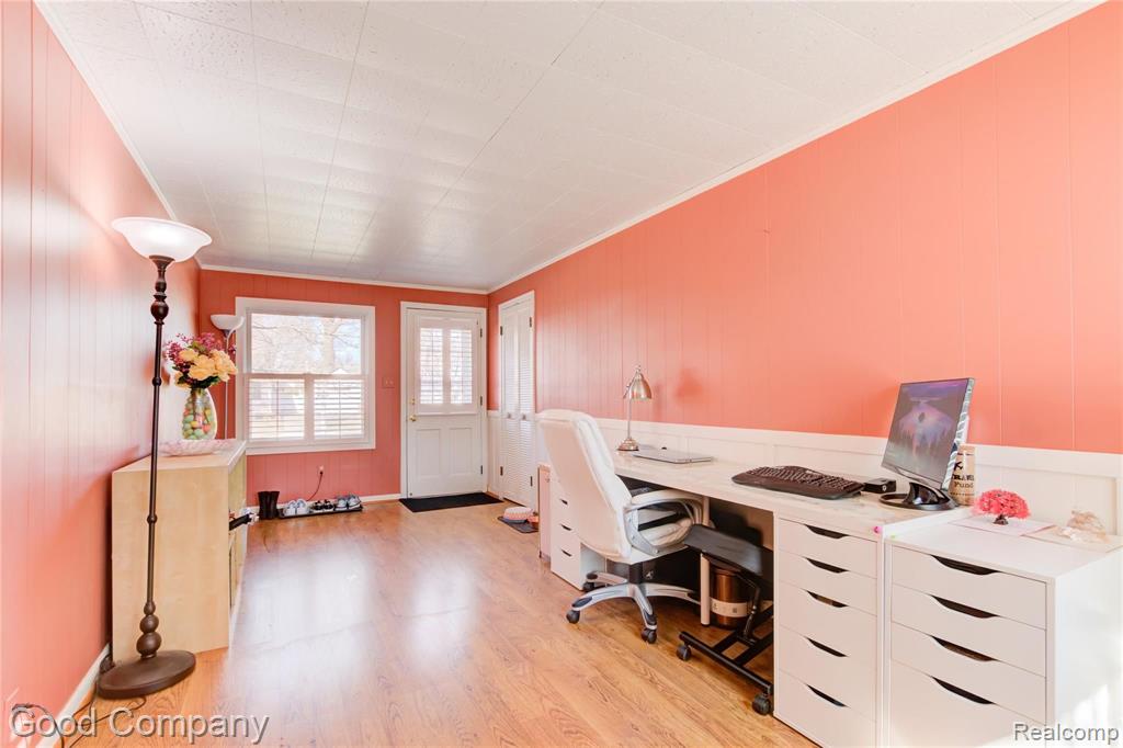 1859 Oxford Road Grosse Pointe Woods, MI 48236 - Photo 33 of 47