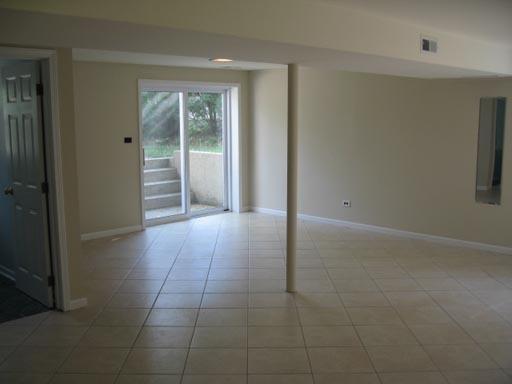 3929 Maple Avenue Northbrook, IL 60062 - Photo 13 of 16 a view of an empty room with a window