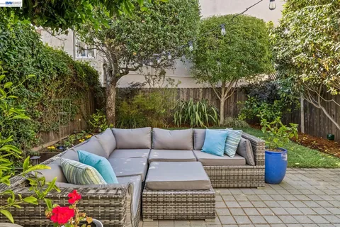 $778,000 | 1806 8th Avenue, Oakland, CA 94606